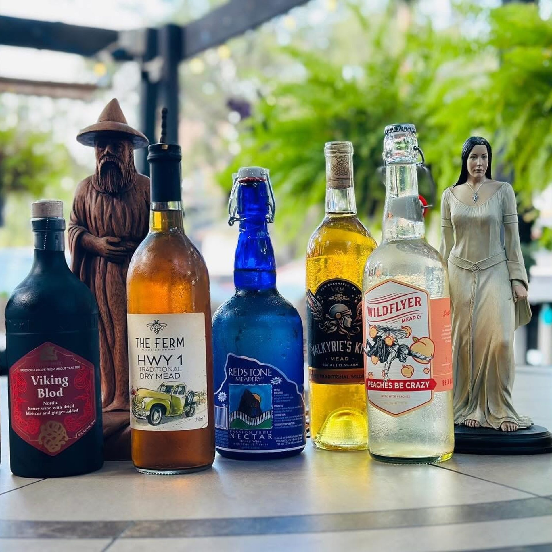 Burgers, Mead, Patio & Brunch